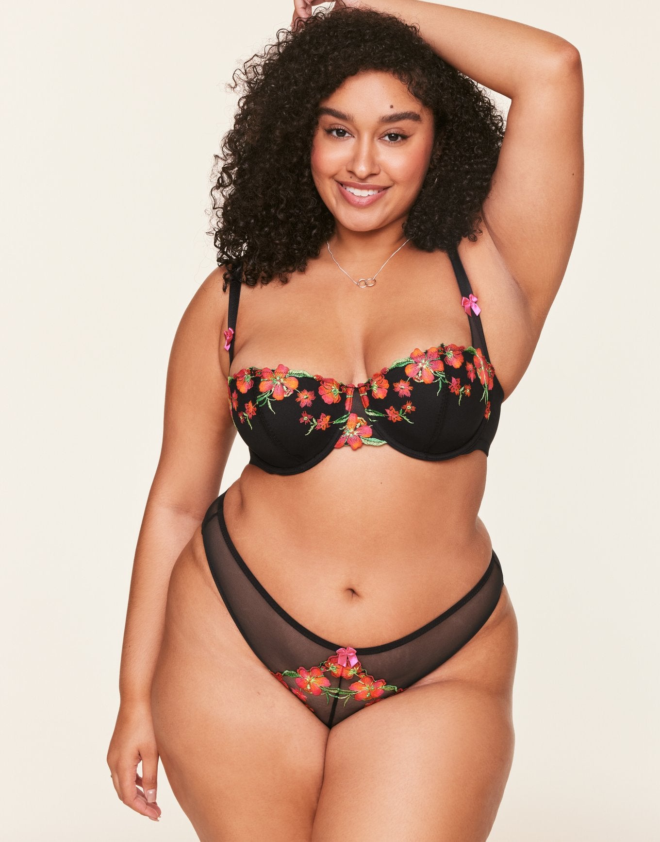 Daphne Push Up Black