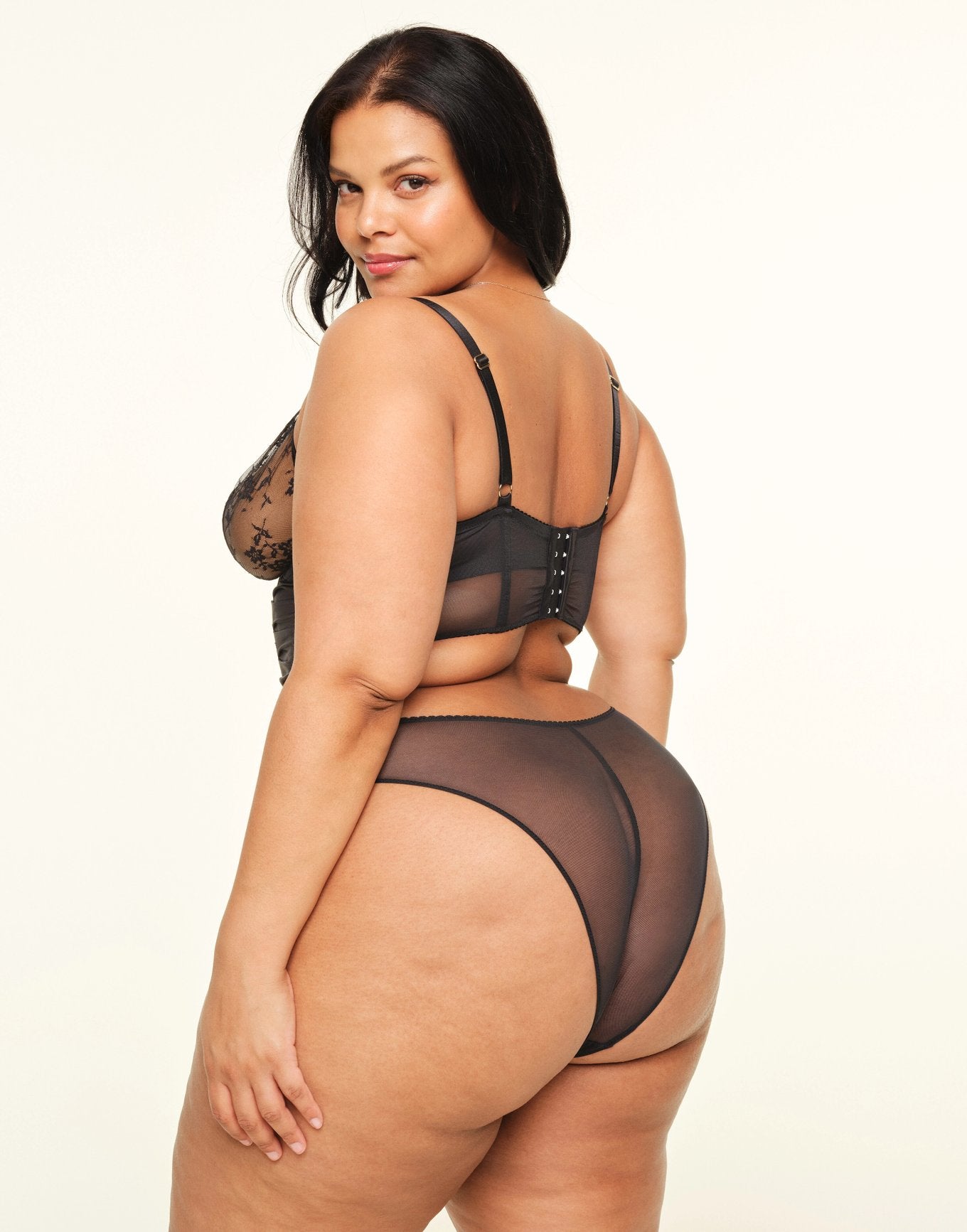 Avara Unlined Black