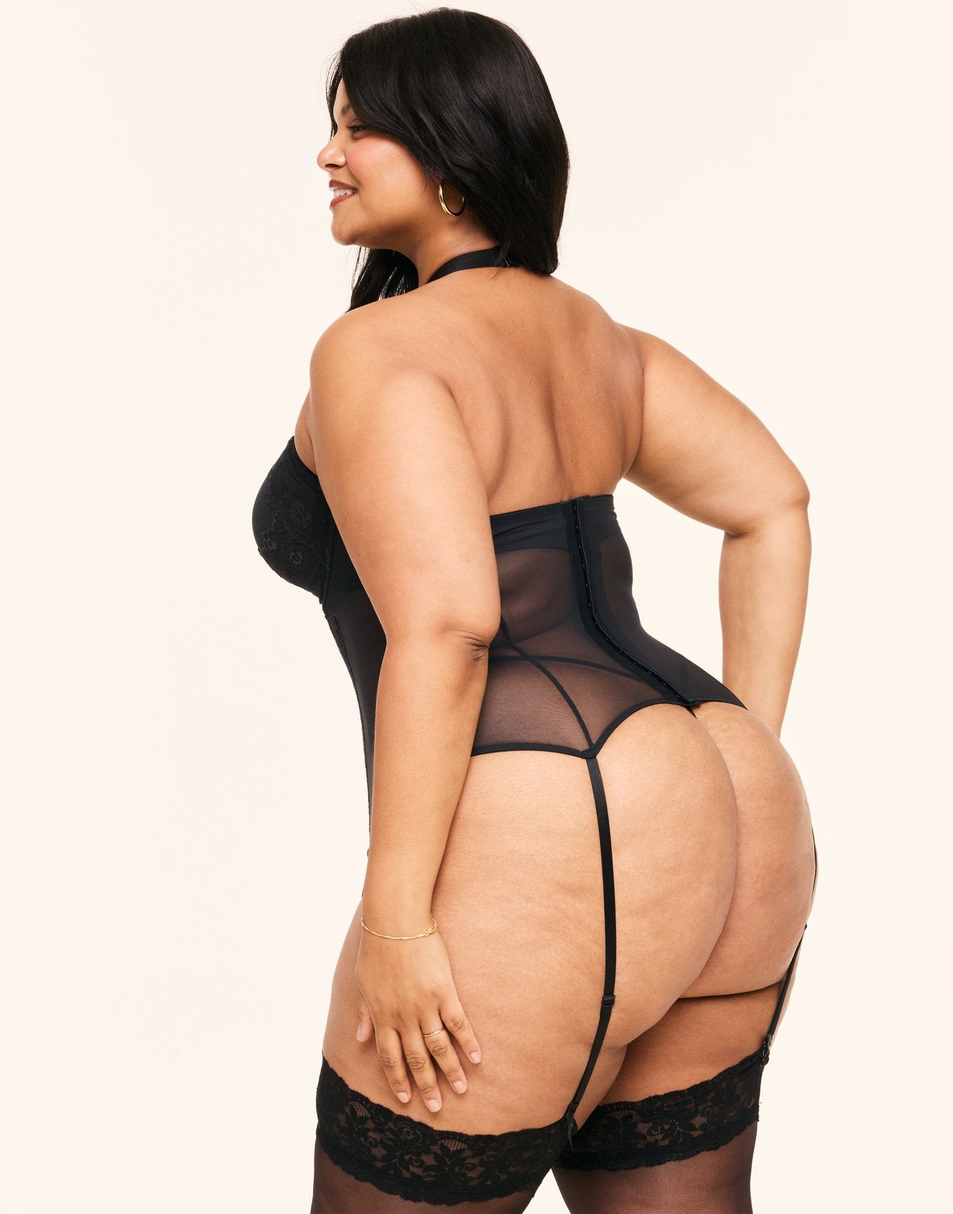 Shelly Contour Black
