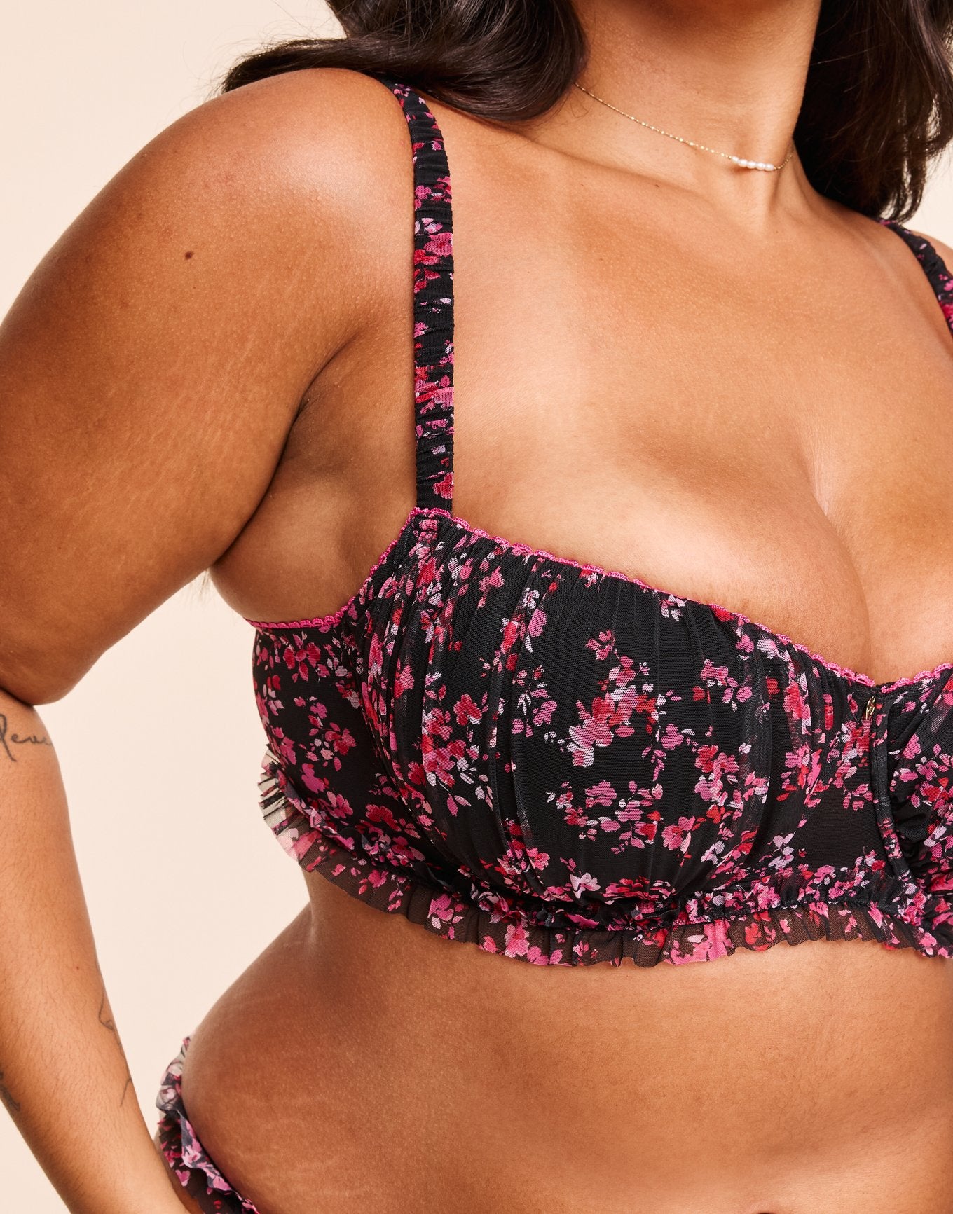 Susie Contour Print
