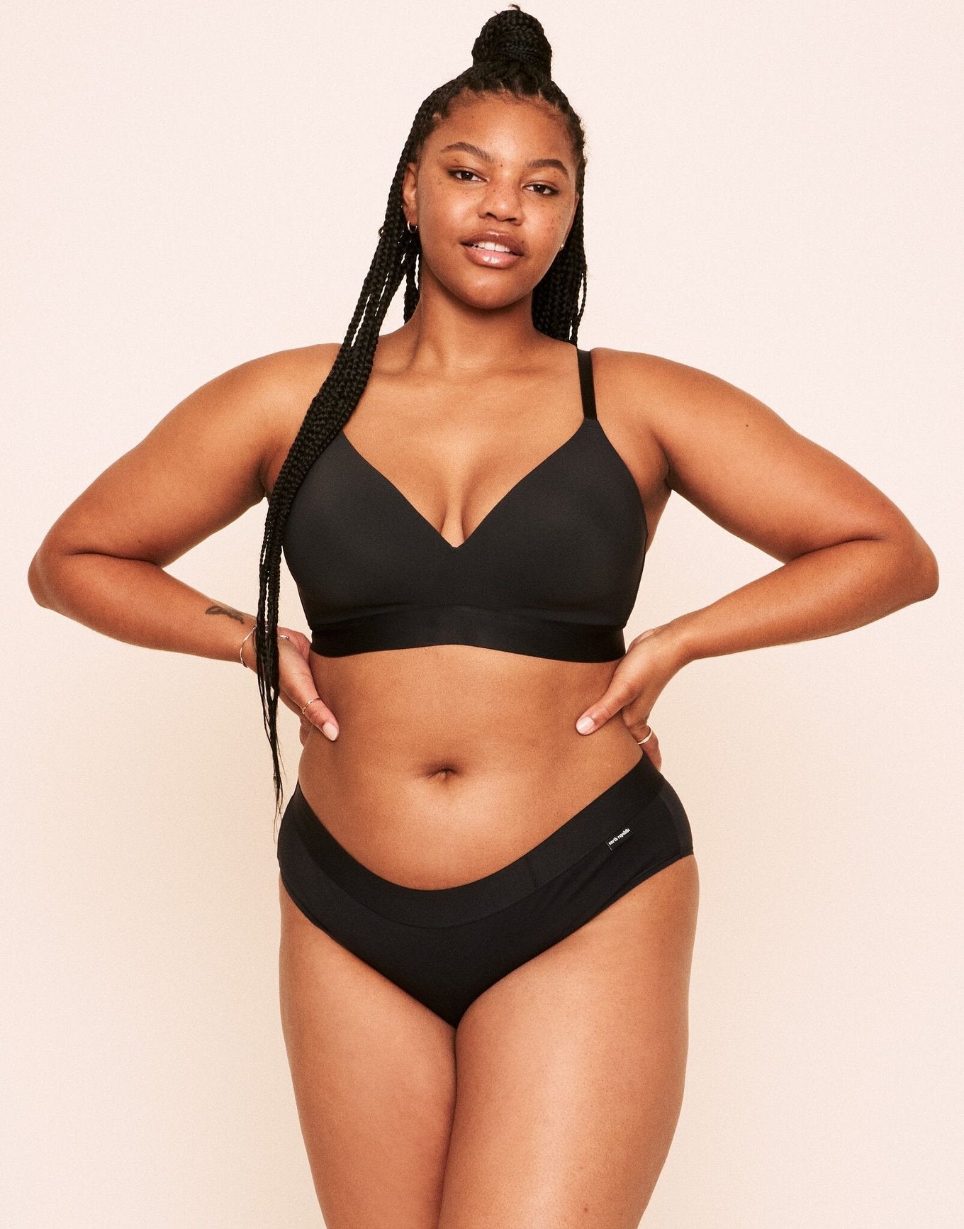 Makenna Lightly Lined Wireless Bra Lined Black