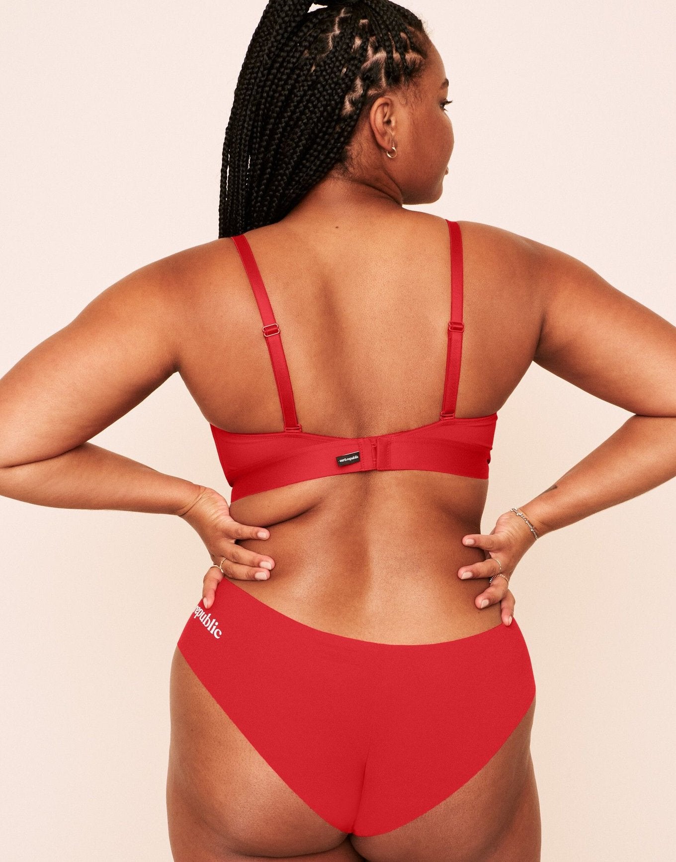 Makenna Lightly Lined Wireless Bra Lined Red