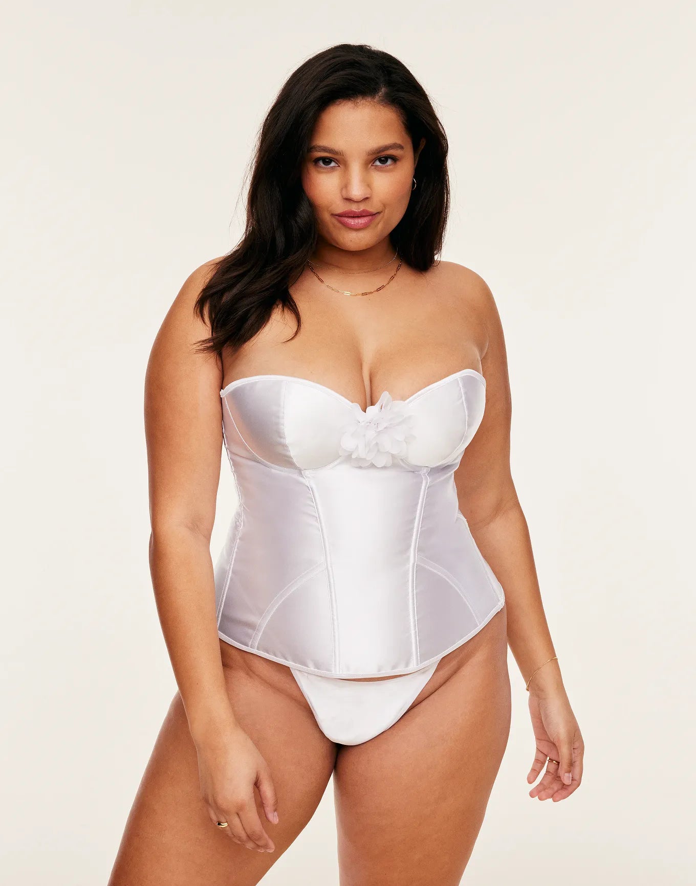 Laurin Contour White