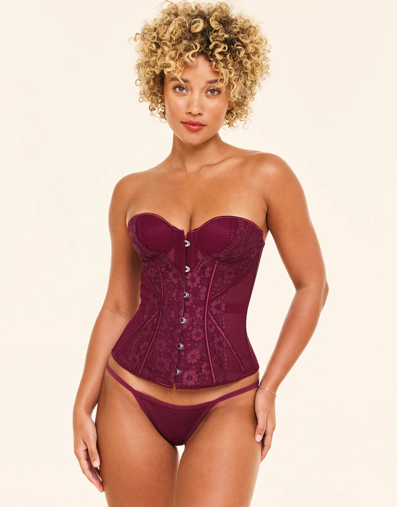 Padma Contour Red