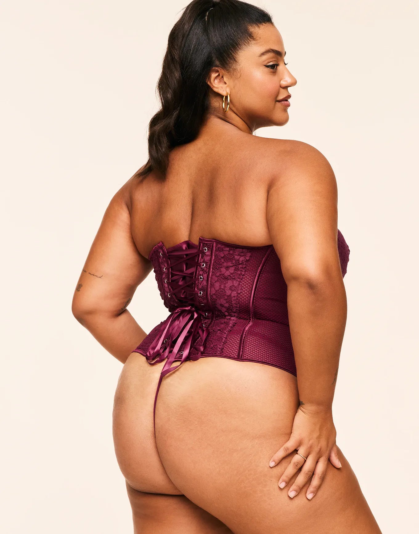 Padma Contour Red