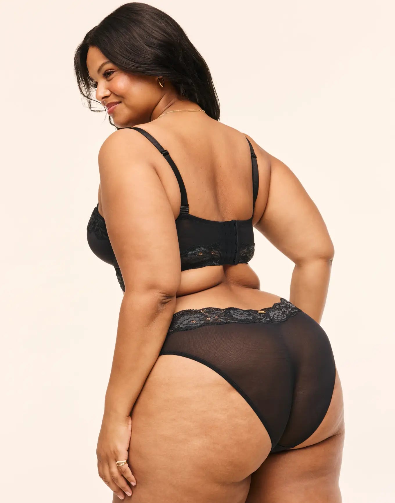 Mavis Contour Black