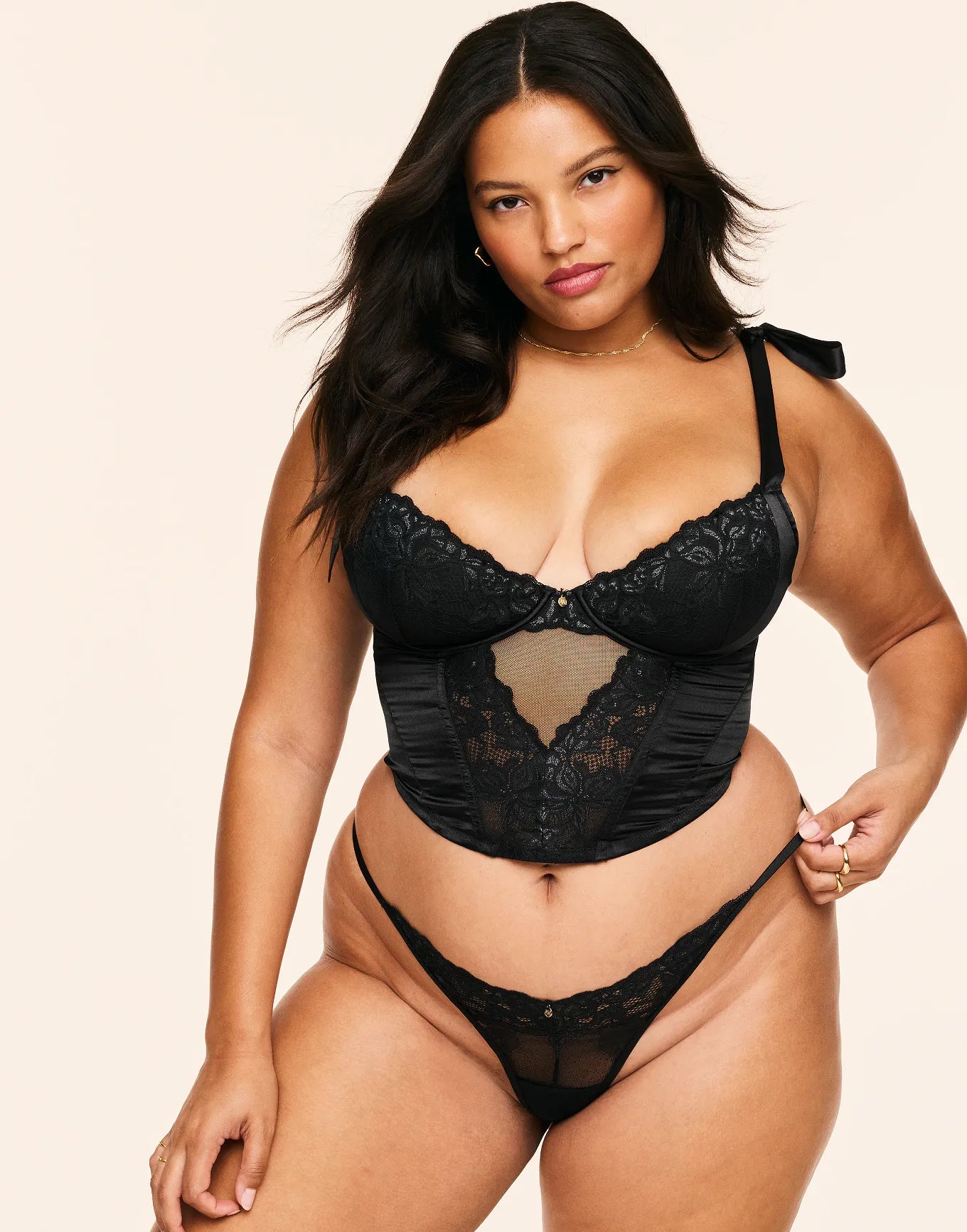 Leeza Contour Black