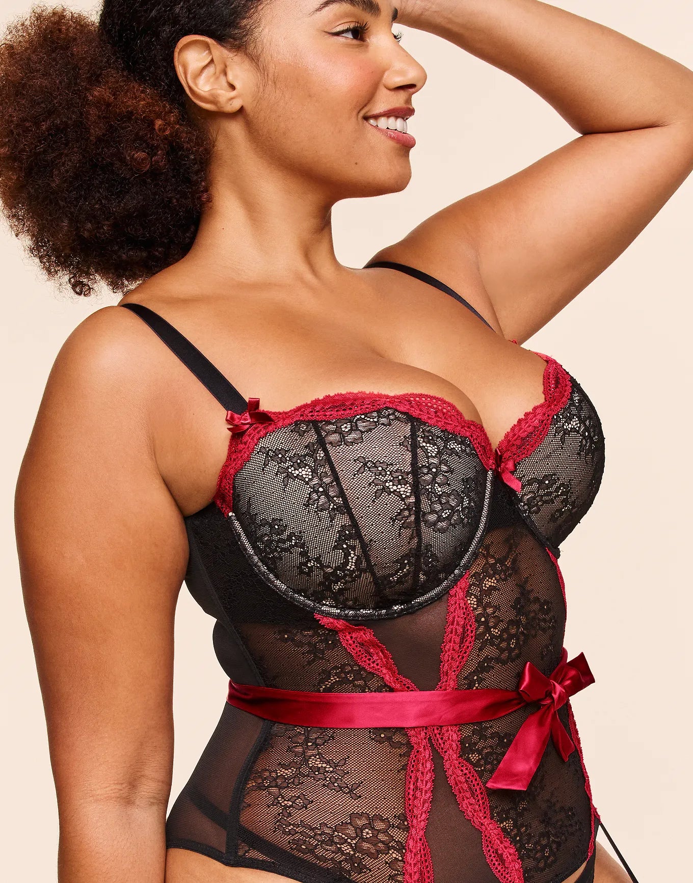 Halia Contour Black