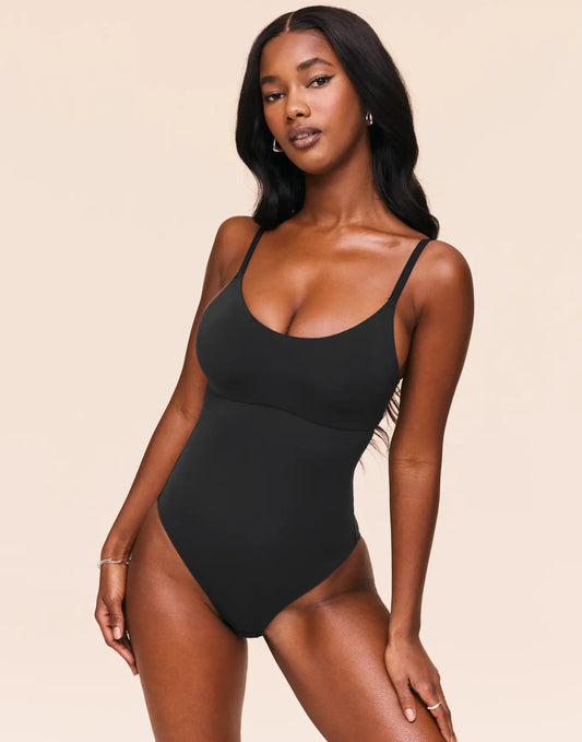 Vanesse Black