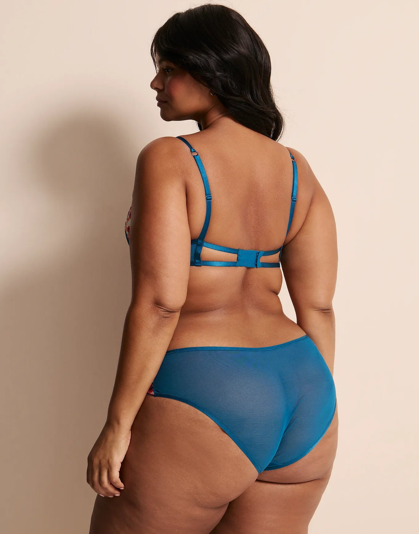 Liesel Contour Print