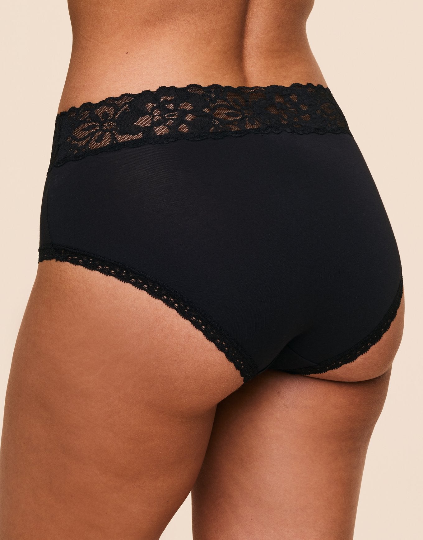Colline Black