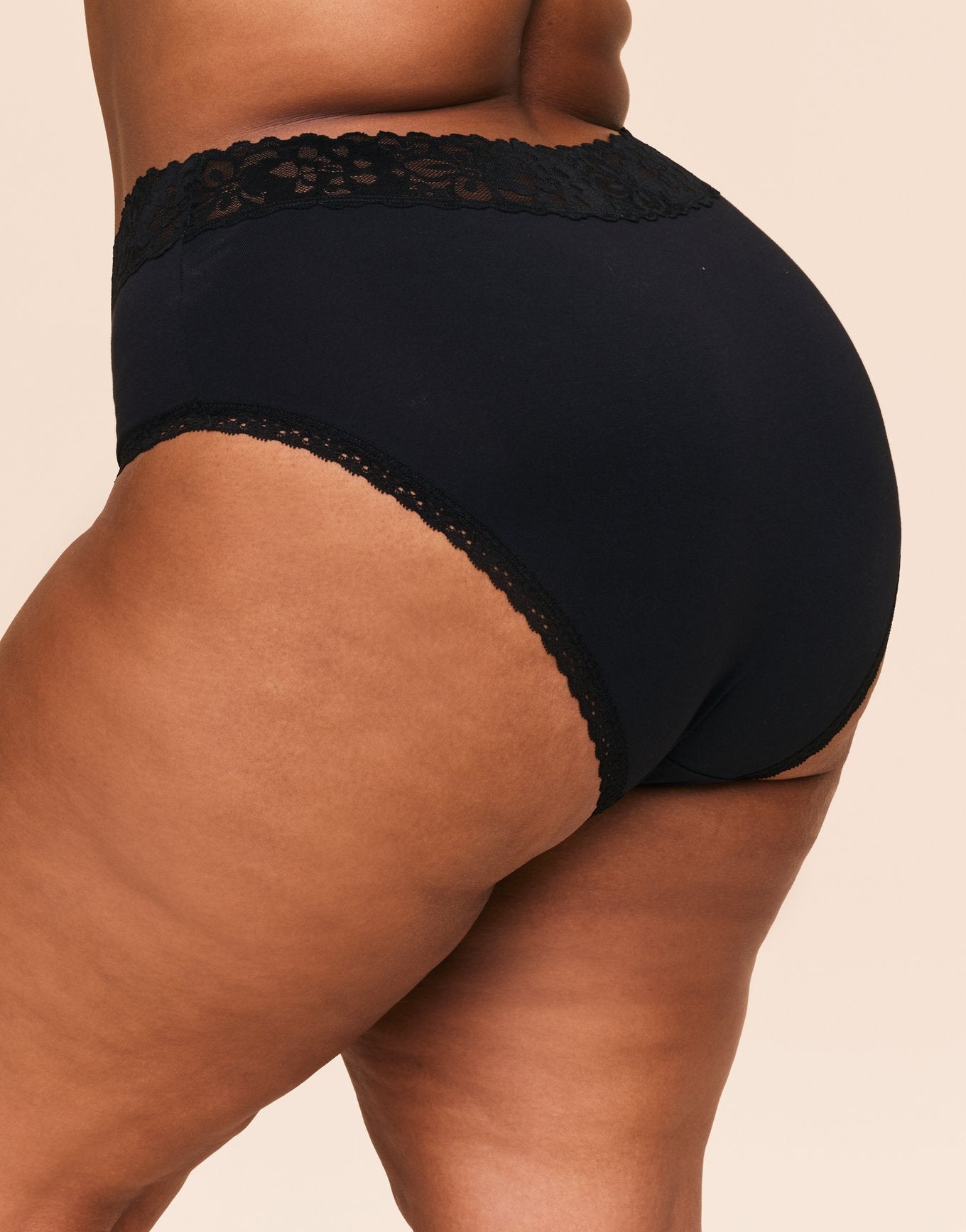Colline Black