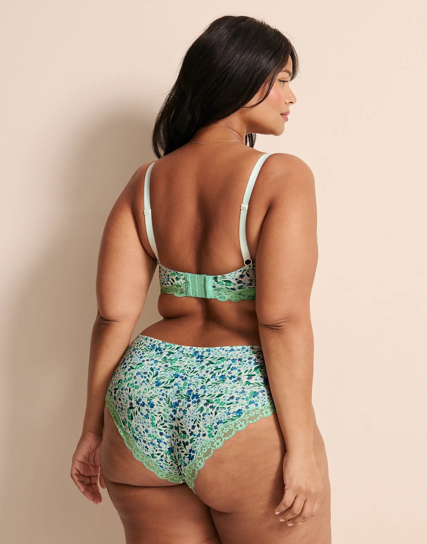 Nare Contour Print
