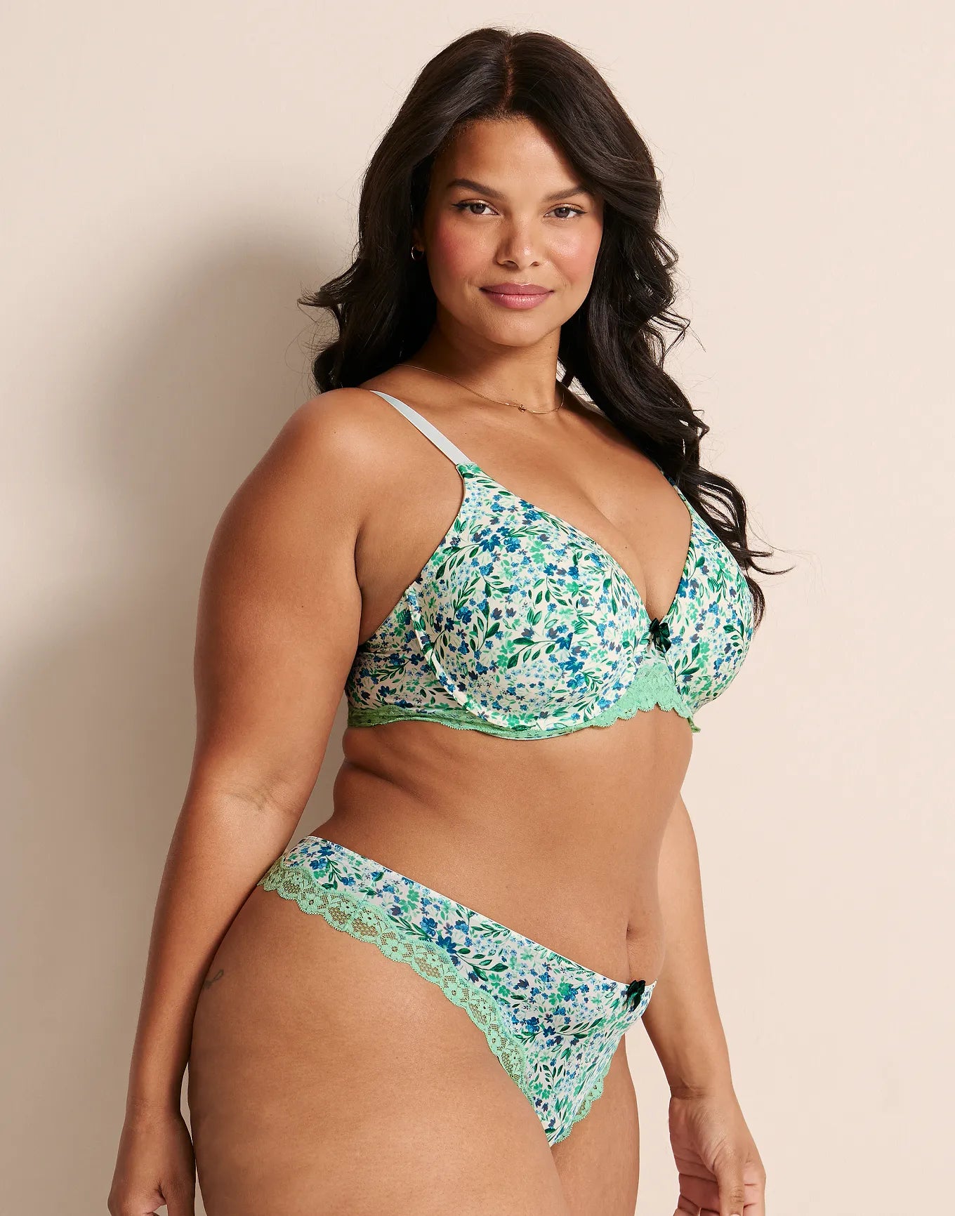 Nare Contour Print