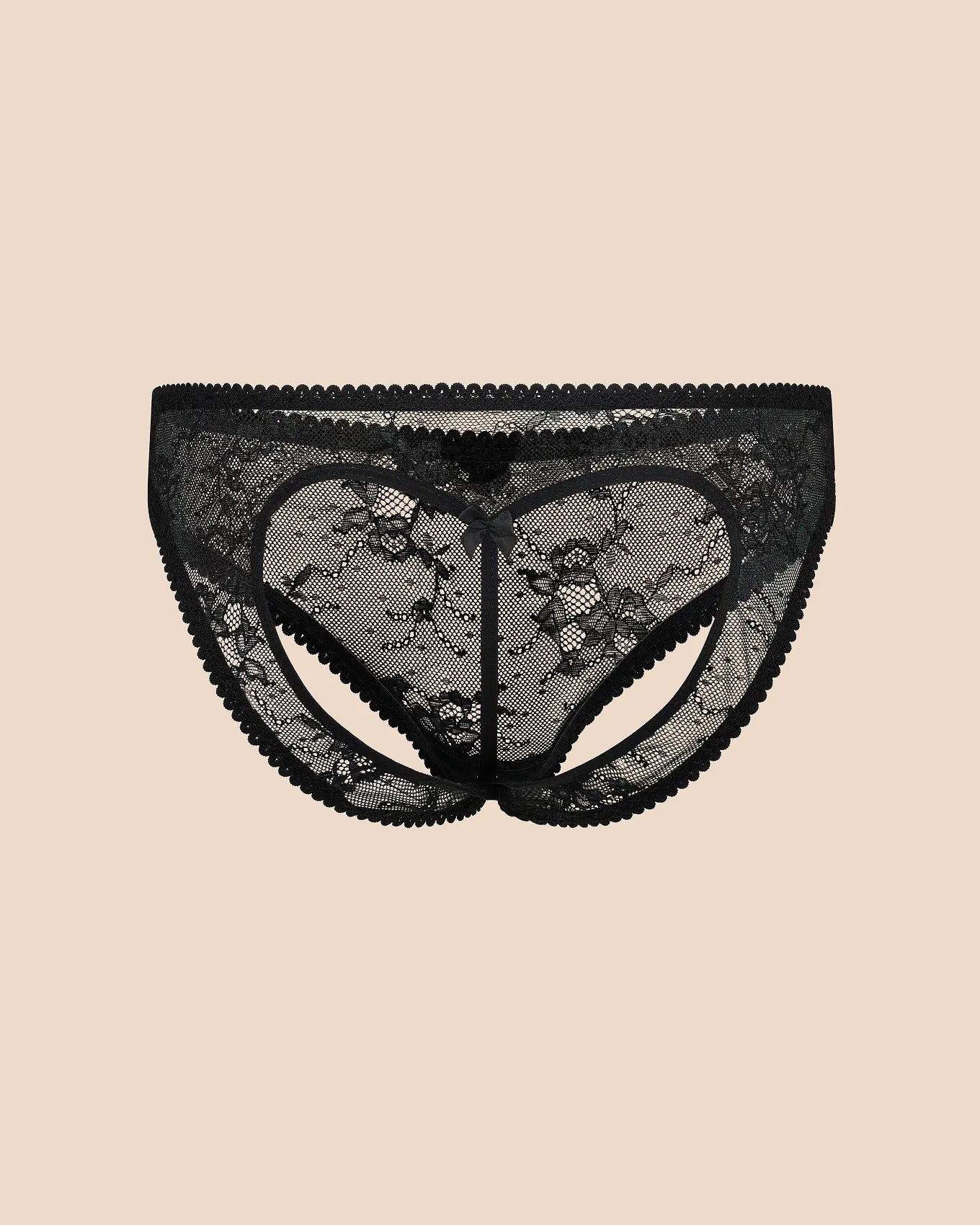 Amoura Black